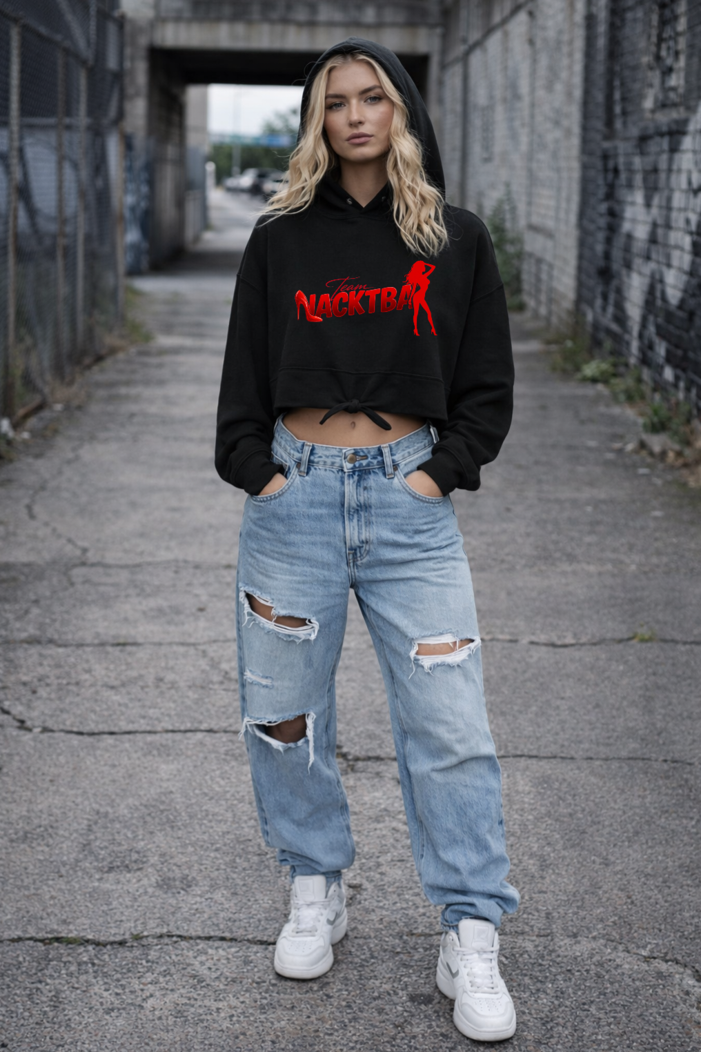 Felpa con cappuccio oversize corta con motivo dito medio da donna