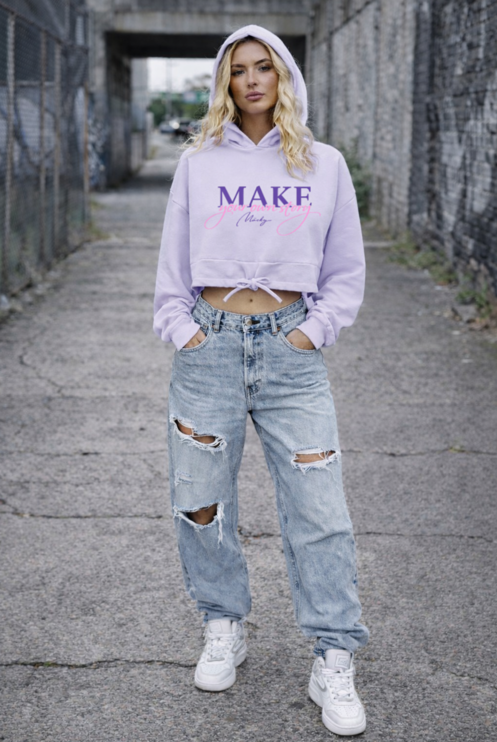 Felpa con cappuccio oversize corta con motivo dito medio da donna